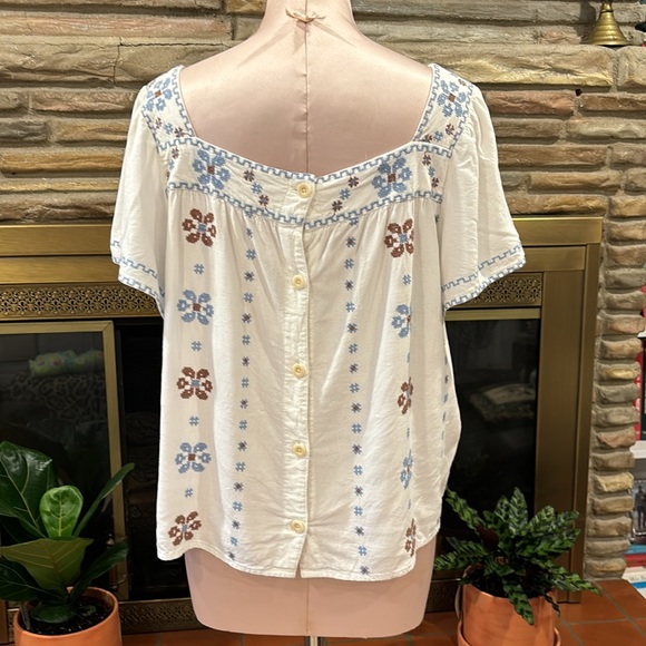 Madewell Cross Stitch Cottagecore
Boho Floral Button Back Top Size XL - Picture 5 of 10